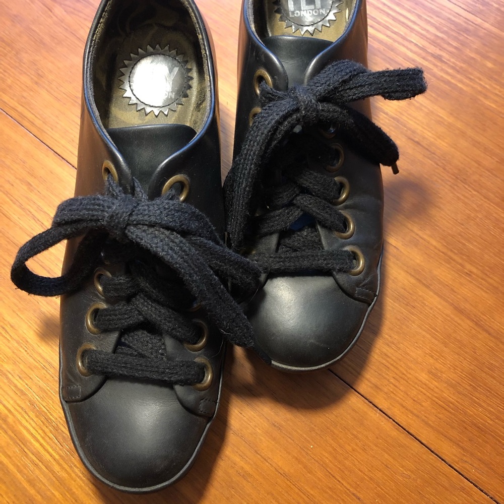 Fly London black lace up leather shoes, size 37